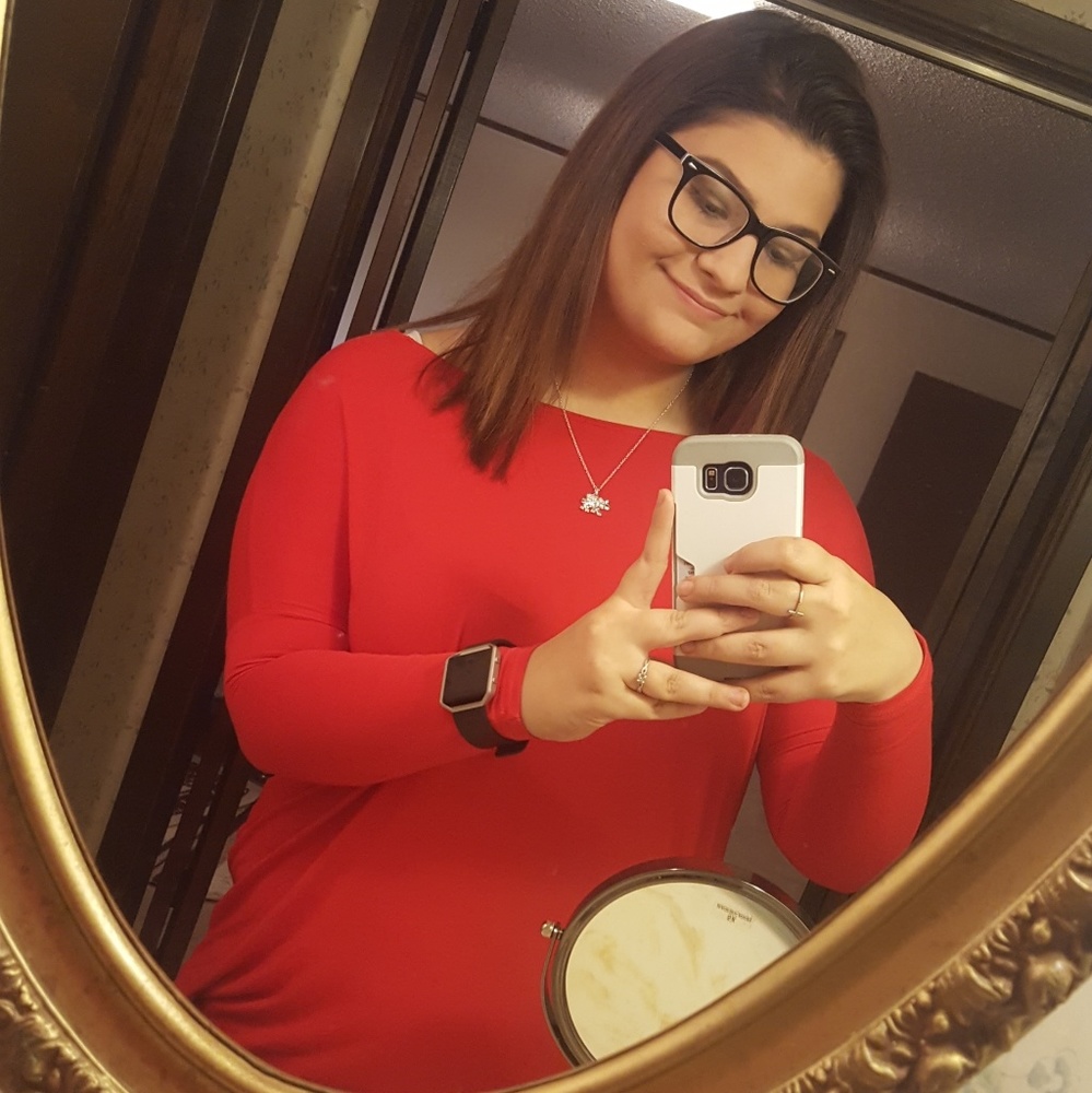 Meet your Posher, Holly